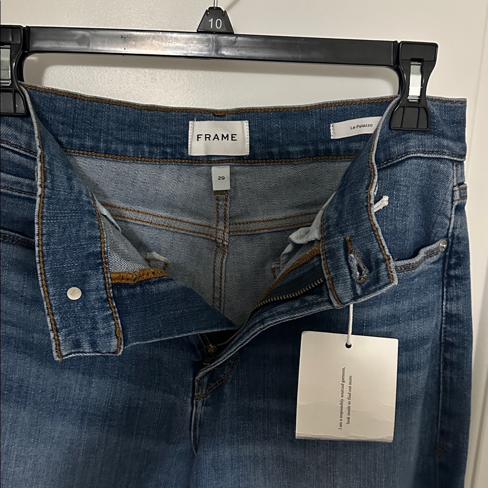 Wide-Leg Blue Jeans - Picture 5 of 6